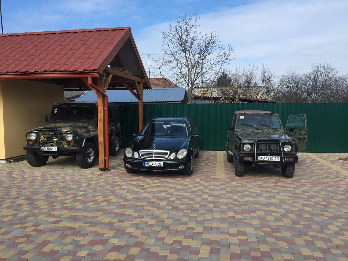 Міні Готель Вілла Вікторія Berehove  Bagian luar foto