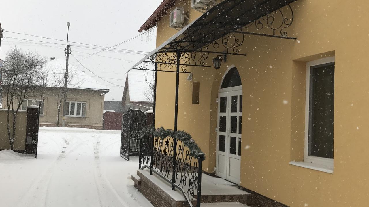 Міні Готель Вілла Вікторія Berehove  Bagian luar foto